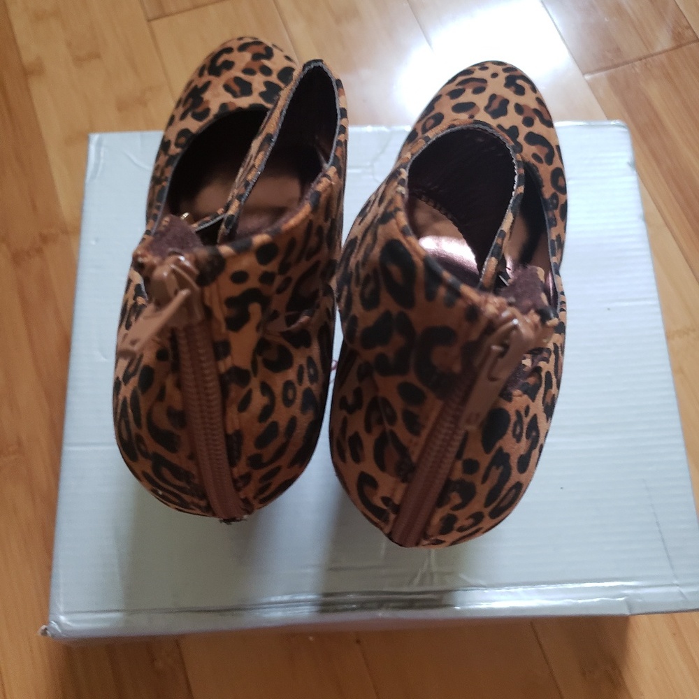 Leopard Wedges - Picture 2 of 6